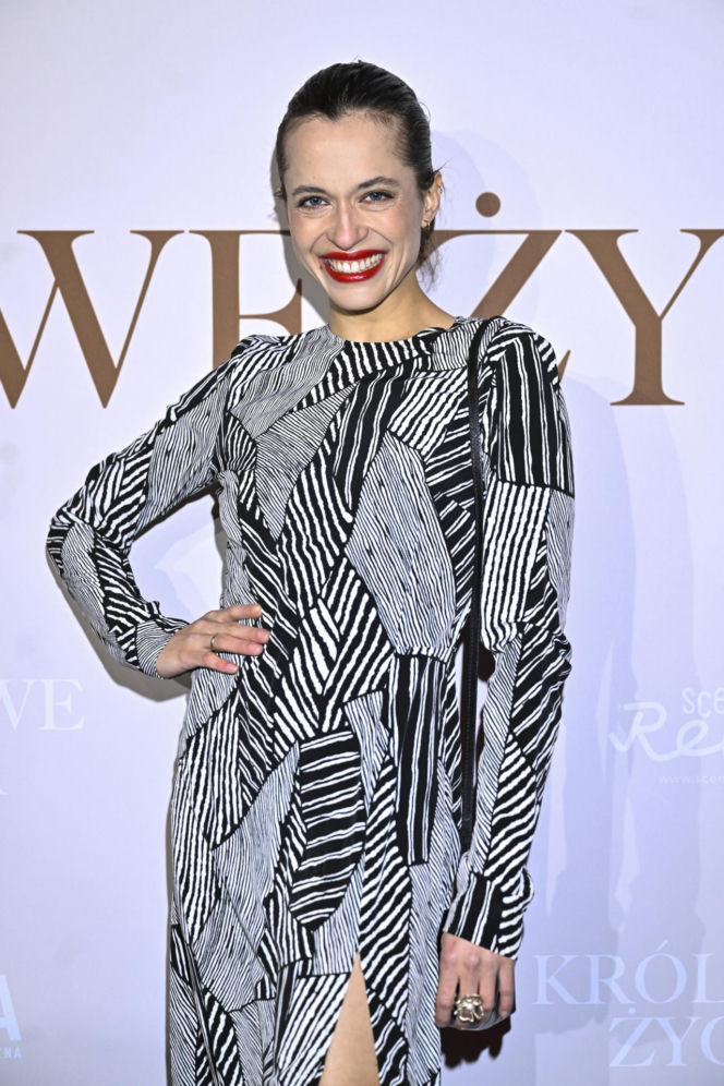 Herbuś w garniaku, Paschalska w lateksie, ale to Fabijański skradł show… pieskiem!