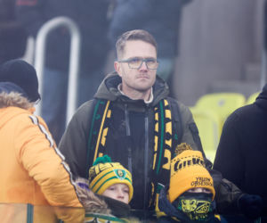 Kibice GKS Katowice dopingowali piłkarzy w meczu z Pogonią