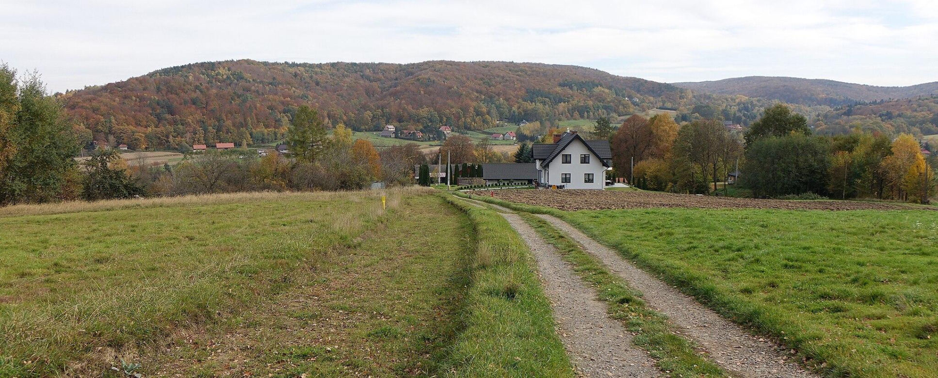 To jedna z najciekawszych małopolskich wsi. Jej historię zmienił pewien pleban