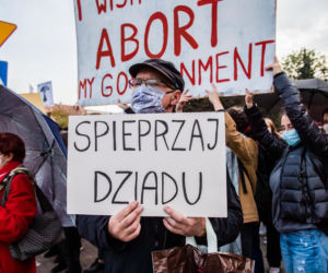 Strajk Kobiet: Protest w Gdańsku! Policja użyła gazu. 4 osoby zatrzymane [ZDJĘCIA]