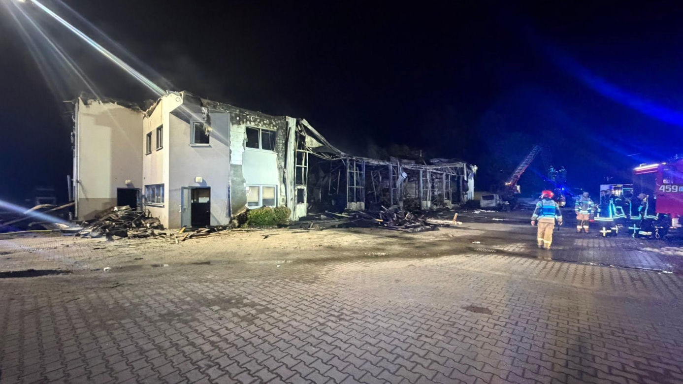 Pożar hali magazynowej w Mszanie Dolnej