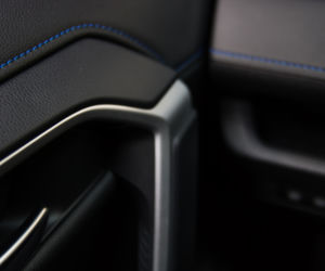 2019 Toyota RAV4 Hybrid - wnętrze piątej generacji SUV-a