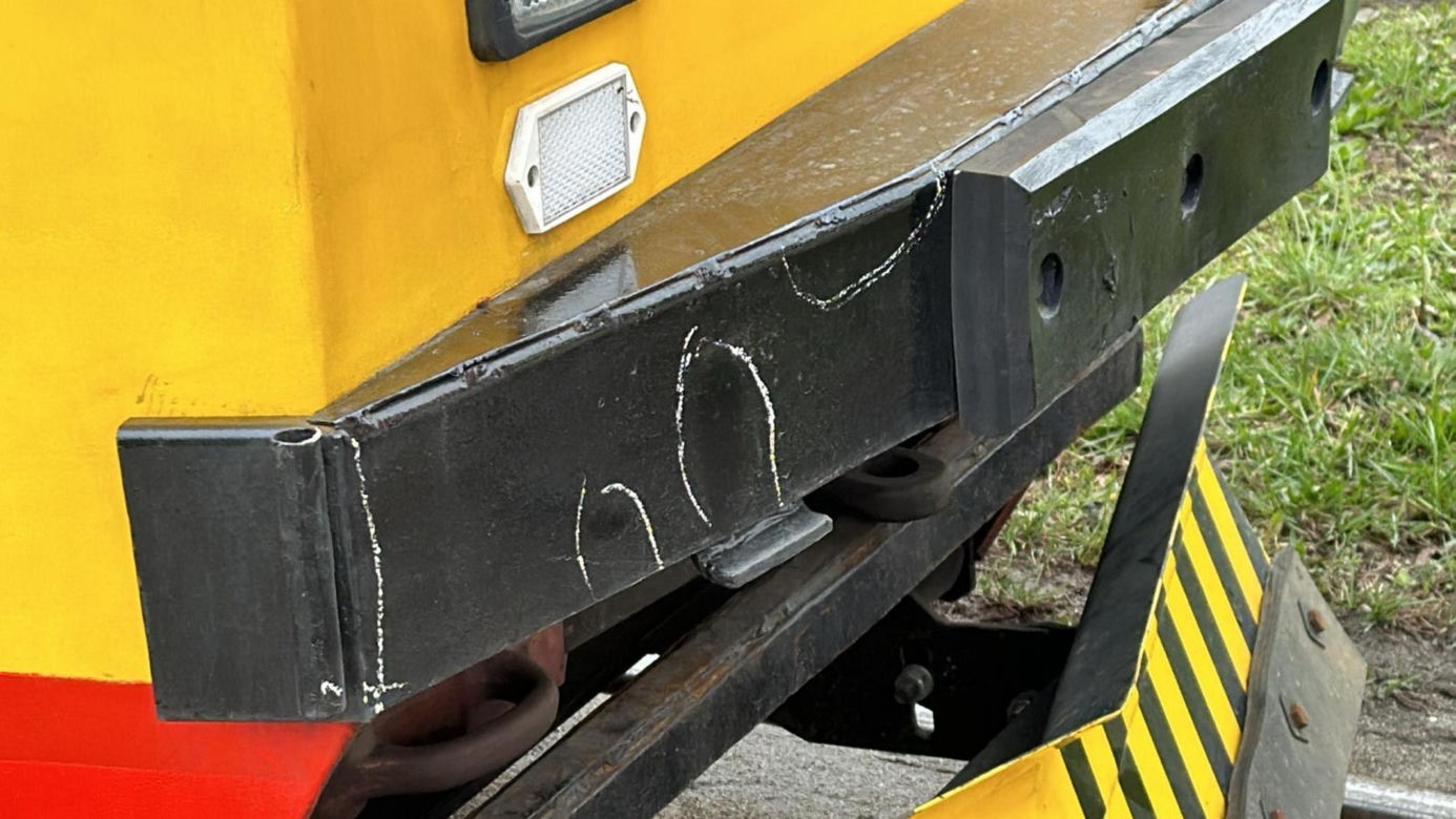 Warszawa, Mokotów. Dramat na rondzie Schumana. 17-latek wpadł pod ruszający tramwaj
