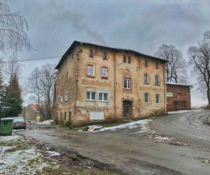Jeden z nielicznych domów w Miedziance