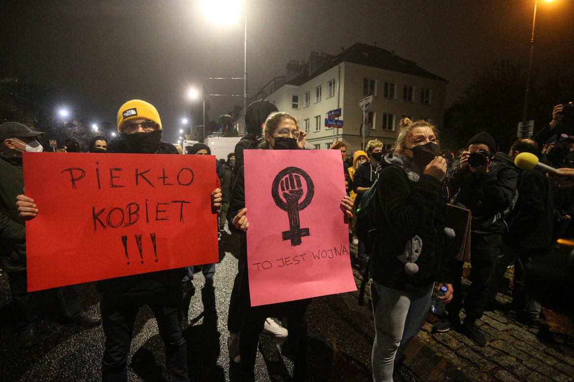 Nocne protesty pod domem Jarosława Kaczyńskiego