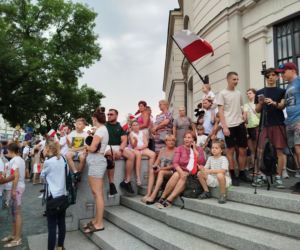 „Cześć i chwała bohaterom!”. Siedlczanie spotkali się w centrum miasta, by uczcić 82. rocznicę wybuchu Powstania Warszawskiego