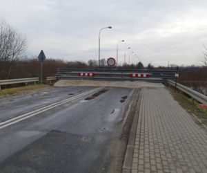 Opłakany stan mostu w Ostrowie