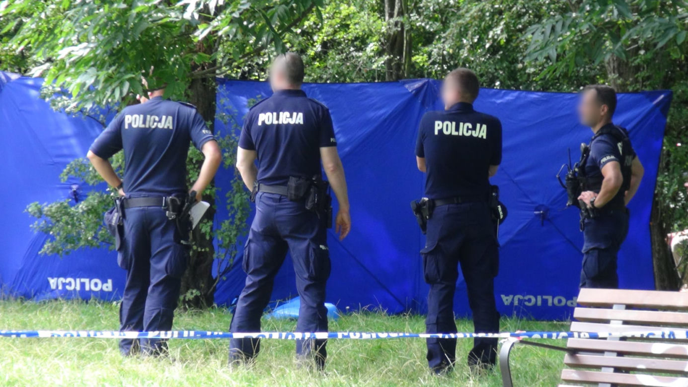Nagie zwłoki kobiety w Parku Praskim. Doszło do brutalnego gwałtu i morderstwa?