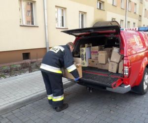 Strażacy pomagają seniorom