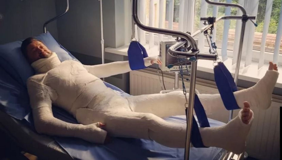 Marcin Prokop zarobil 500 000 zł na reklamie w gipsie