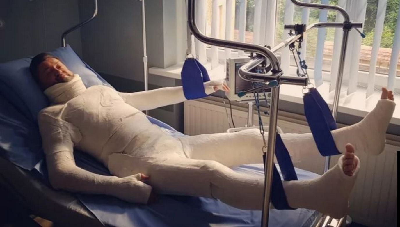 Marcin Prokop zarobil 500 000 zł na reklamie w gipsie