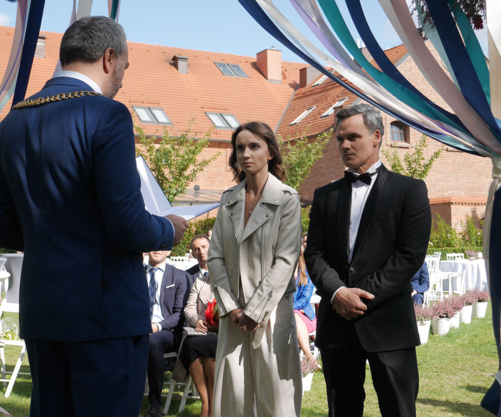 Pierwsza miłość. Melka (Ewa Jakubowicz), Łukasz (Jan Wieczorkowski) - ślub
