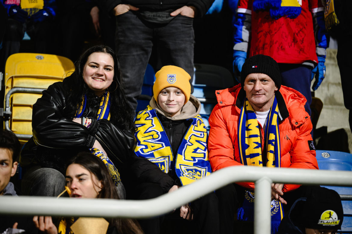 Arka Gdynia - Lechia Gdańsk: Zdjęcia kibiców z derbów Trójmiasta w ramach 23. kolejki PKO BP Ekstraklasy