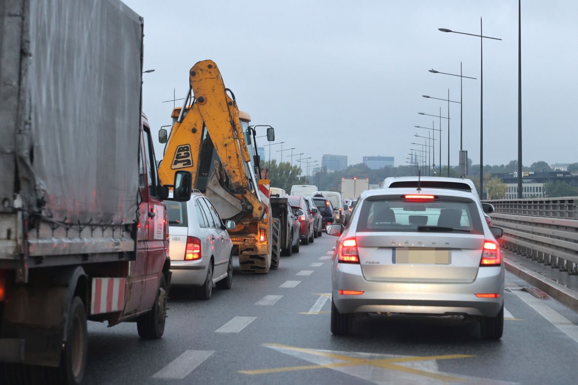 Kumulacja miejskich remontów. Tramwajarze paraliżują Warszawę 