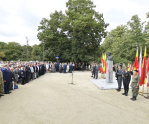 Odsłonięcie pomnika generała Zbigniewa Ścibora Rylskiego
