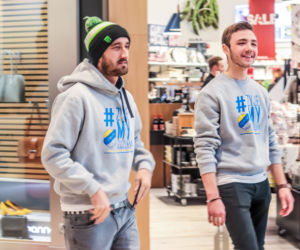Żużlowcy Get Well Toruń spotkali się z kibicami w toruńskiej galerii handlowej