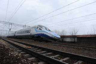 PKP Intercity szykuje rewolucję na torach. Pociągi pomkną 250 km/h