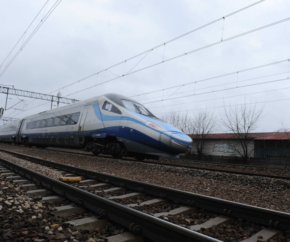 PKP Intercity szykuje rewolucję na torach. Pociągi pomkną 250 km/h