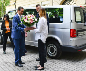 Premier Morawiecki u sześcioraczków z Krakowa