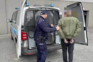 Dwaj mężczyźni podawali się za policjantów. Zostali zatrzymani