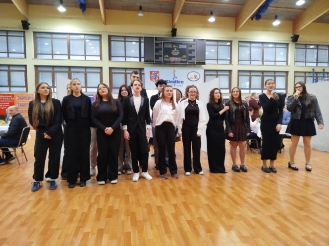 Już po raz ósmy w Siedlcach rywalizowali młodzi kelnerzy z całej Polski