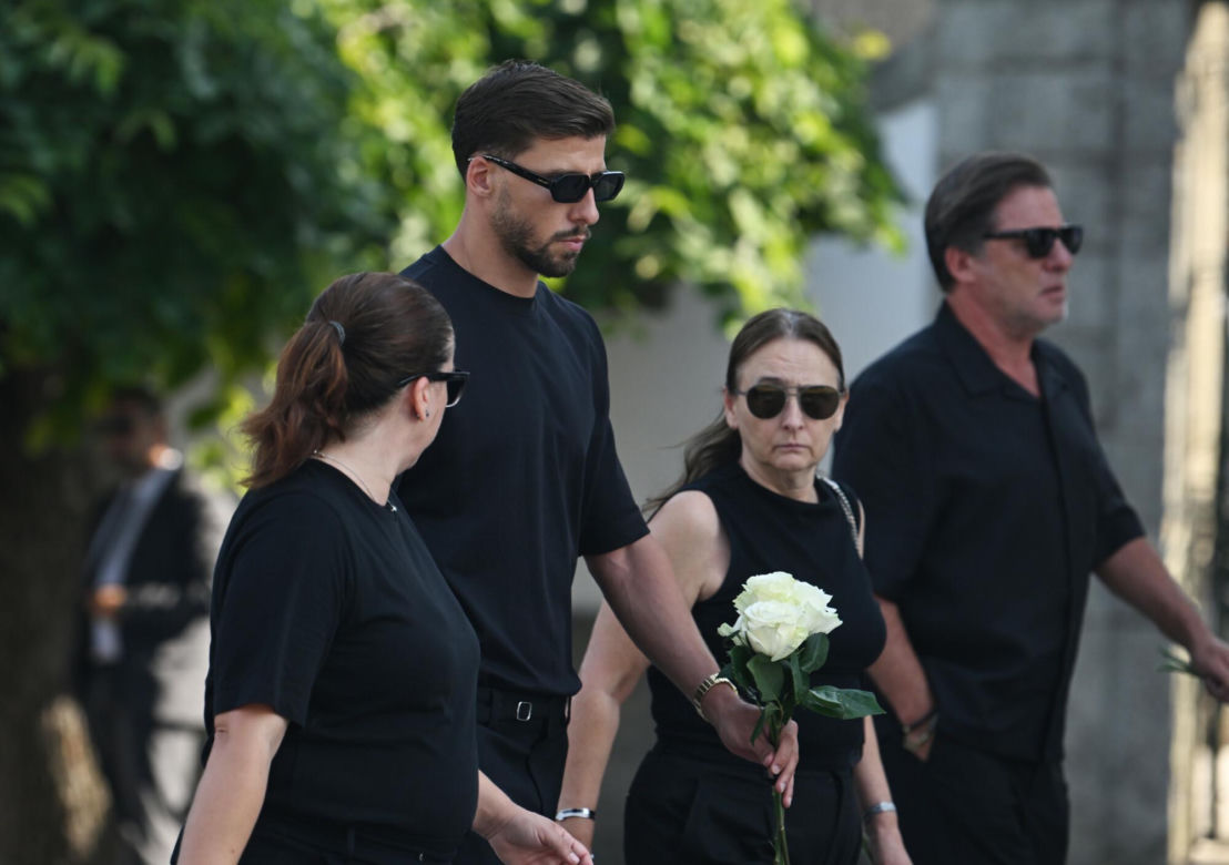 Pogrzeb tragicznie zmarłego Diogo Joty. Gwiazdora Liverpoolu żegnają rodzina i przyjaciele