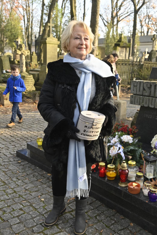 Gwiazdy kwestują na Powązkach