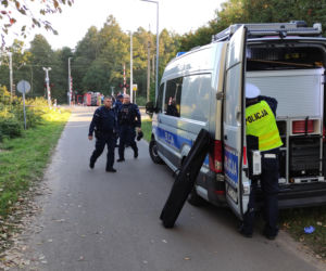 Cała Mała Nieszawka opłakuje 12-latkę, która rzuciła się pod pociąg