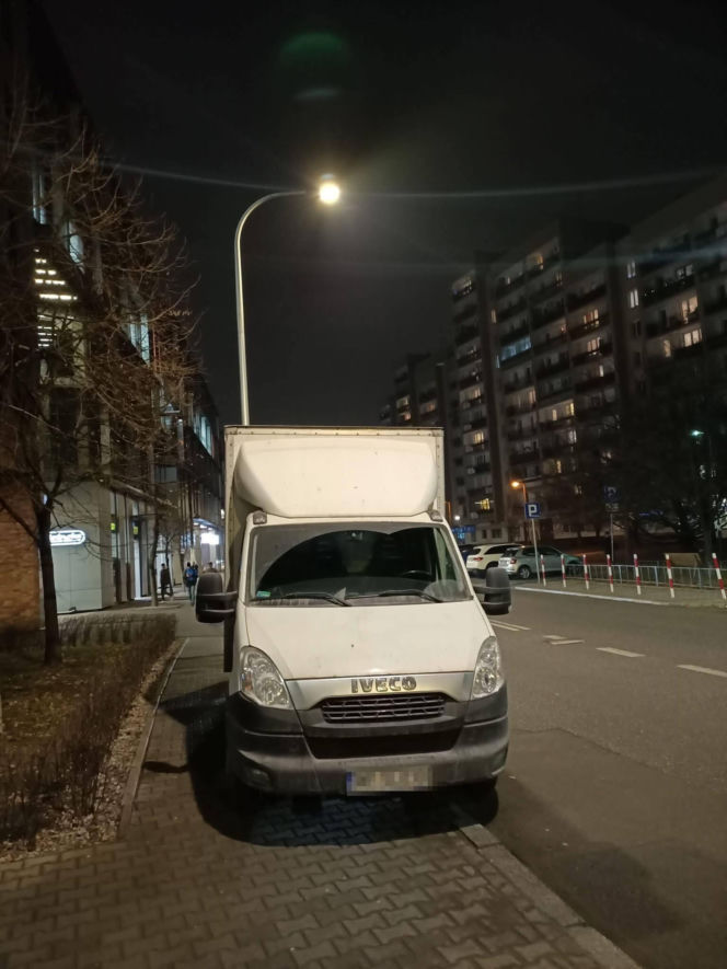 Dzikie parkowanie na Pradze