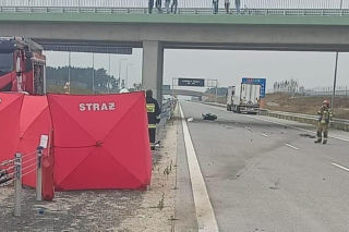 Tragiczny wypadek na autostradzie A2 na wysokości Łukowiska. 31-letni kierowca motocykla zderzył się z TIR-em