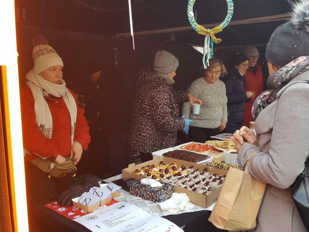 Ekstremalne Mikołajki z NGO w Lesznie przyciagnęły tłumy mieszkańców