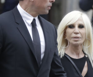 Penelope Cruz jako Donatella Versace