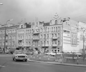 Warszawa kiedyś i dziś. Zobacz, ile się zmieniło przez 40 lat! [ARCHIWALNE ZDJĘCIA]