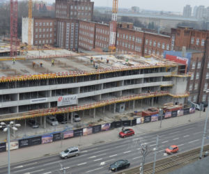 Widok od strony ulicy - teren budowy inwestycji OVO Wrocław 