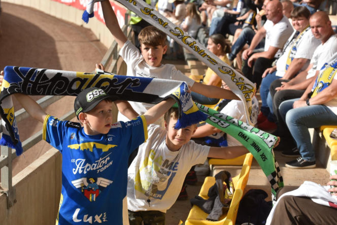 PRES Grupa Deweloperska Toruń - Gezet Stal Gorzów: Zdjęcia kibiców z meczu 7. kolejki PGE Ekstraligi na Motoarenie