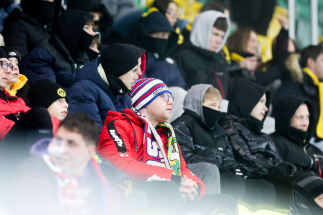 Kibice GKS Katowice dopingowali piłkarzy w meczu z Pogonią
