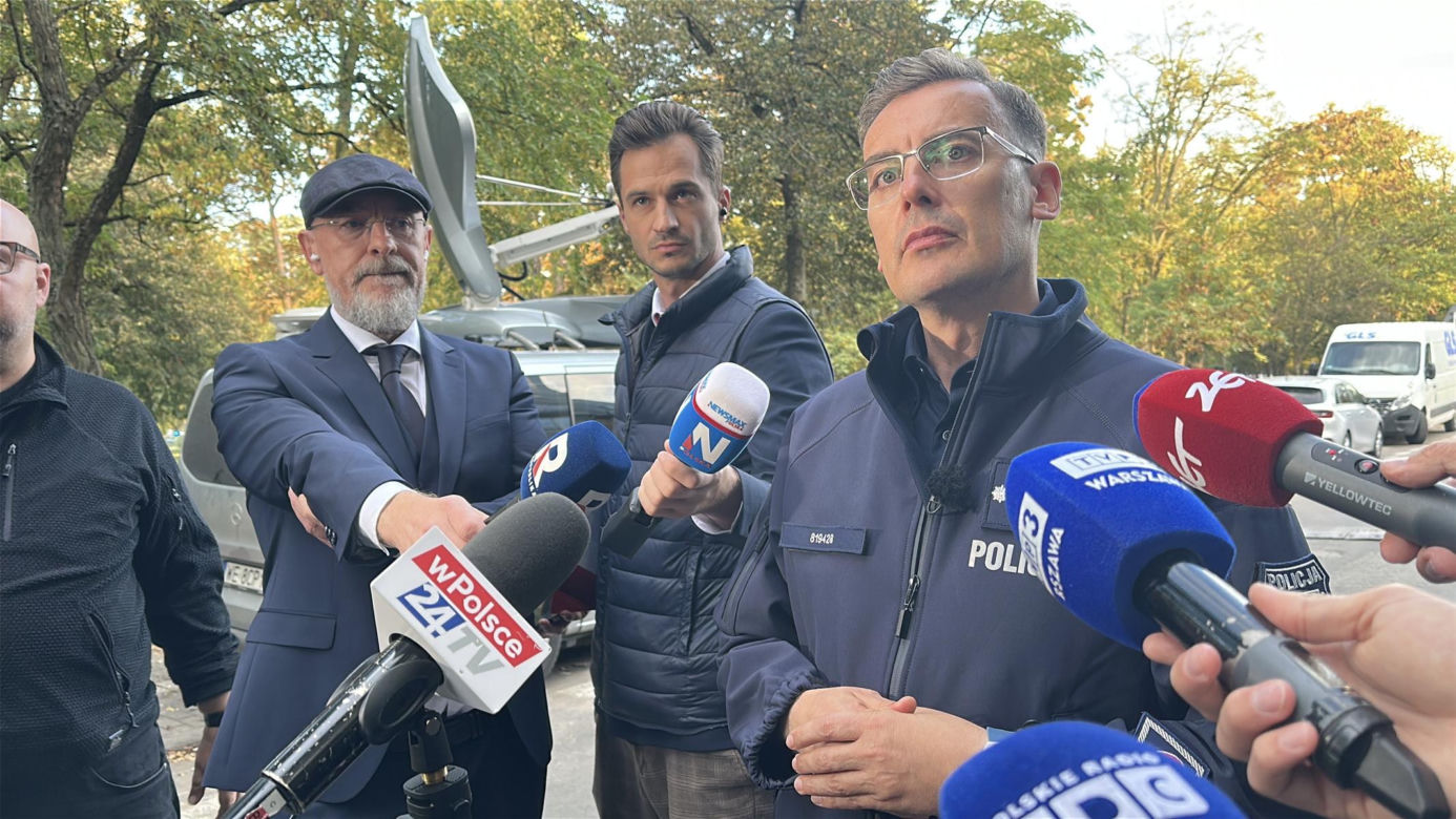 Wyjął długi nóż i zaczął dźgać. Gdy go złapali, trzymał maczetę!
