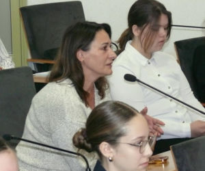 W Siedlcach odbyła się debata uczniów szkół podstawowych pt. „Czy pokolenia potrafią jeszcze ze sobą rozmawiać?”