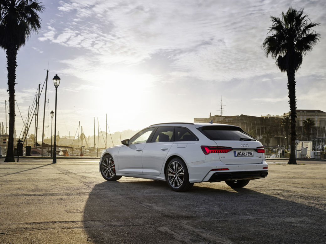 (2020) Audi A6 Avant TFSI e quattro