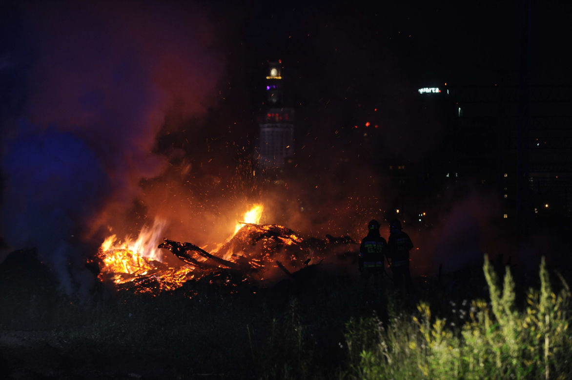 Nocny pożar przy ulicy Kolejowej