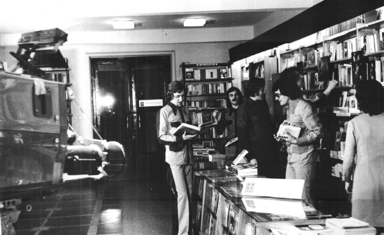Kraków, Nowa Huta - księgarnia Klubu MPiK , lata 70 fot. Archiwum Empik