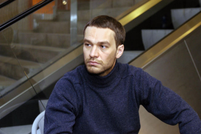 Michał Żebrowski od lat wciela się w Falkowicza w "Na dobre i na złe". Już na początku kariery aktorskiej był bożyszczem kobiet [GALERIA]