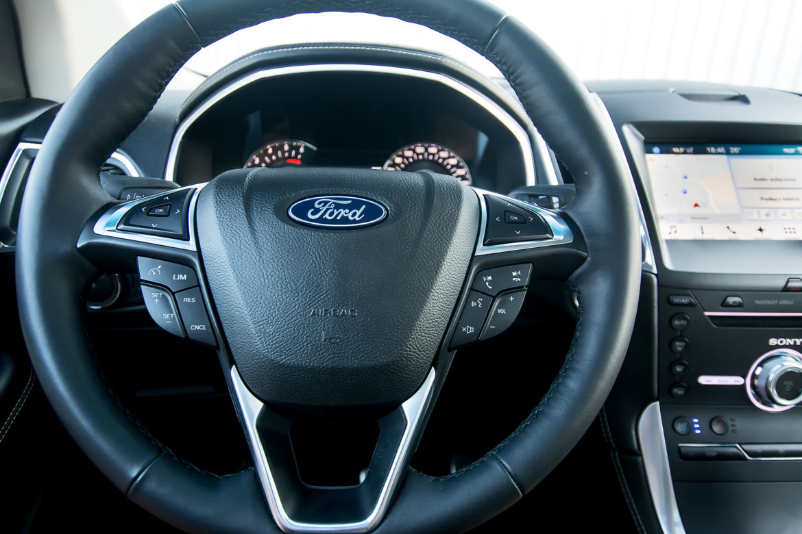 Ford Edge Vignale 2.0 TDCi Twin-Turbo 210 KM AWD AT