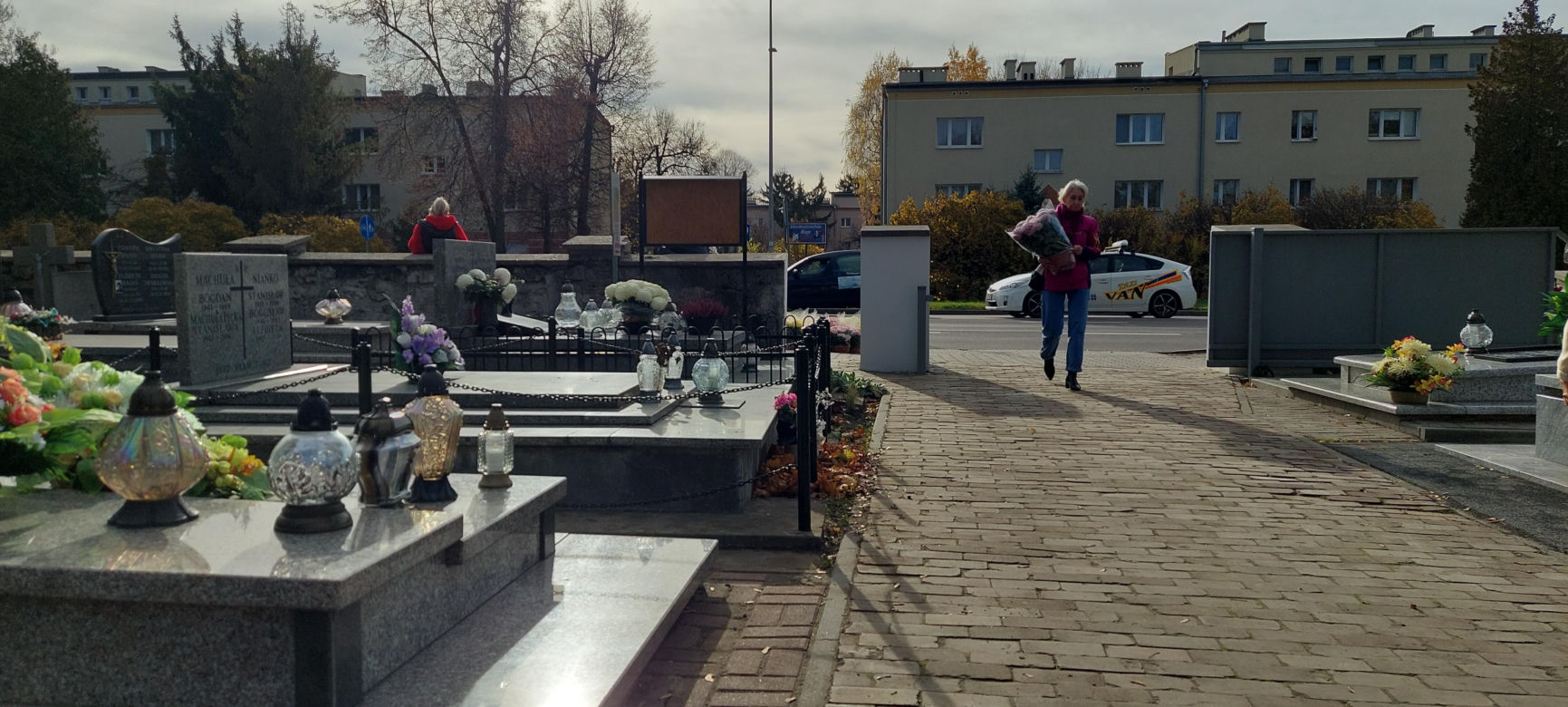 Przygotowania do Wszystkich Świętych Zamość