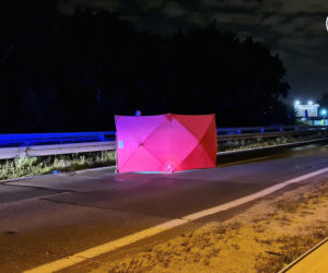 Tragedia pod Warszawą. 63-latek zginął pod kołami auta