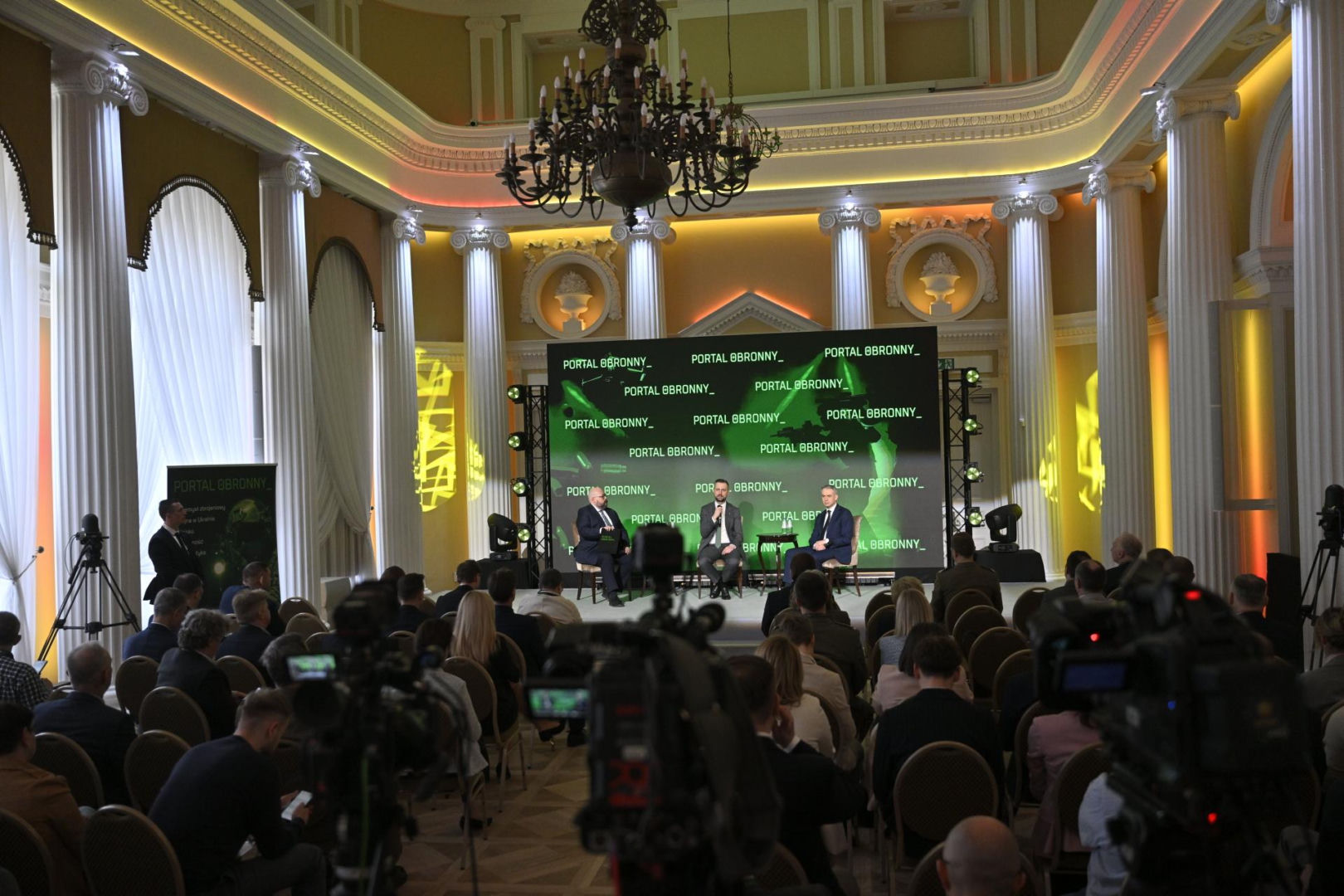 Konferencja Portalu Obronnego. Debata Władysława Kosiniaka-Kamysz i Krzysztofa Gawkowskiego