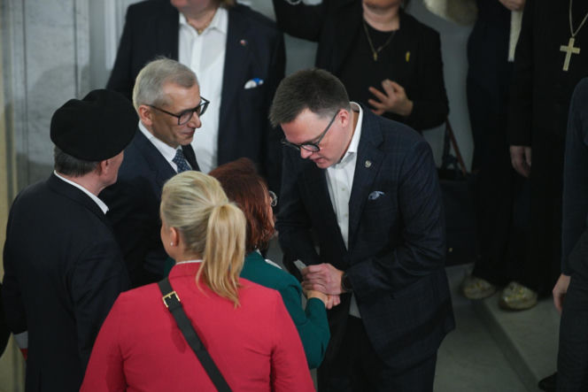 Połamali się opłatkiem w Sejmie