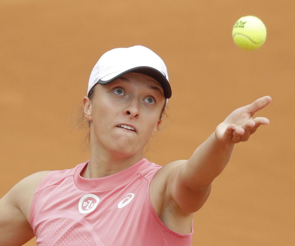 Świątek - Kontaveit O KTÓREJ GODZINIE gra Iga Świątek dzisiaj Paryż 3 runda Roland Garros Iga Świątek czeka na koniec meczu Novaka Djokovicia