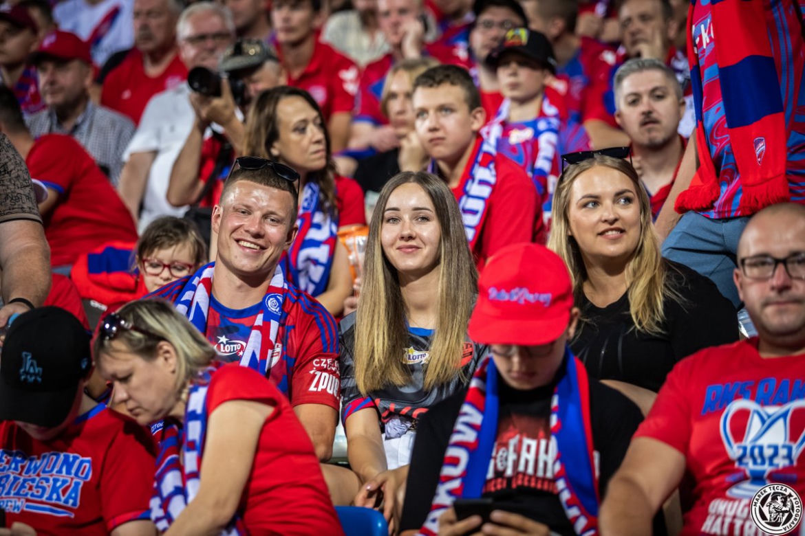 Raków Częstochowa - Legia Warszawa w meczu o Puchar Polski. Ponad 5 tys. widzów na trybunach!