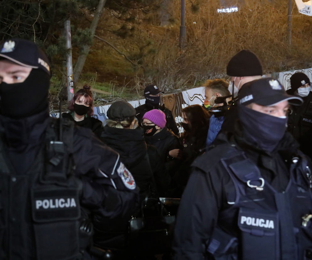 Protesty w Warszawie bez policji spoza regionu? Mundurowi grożą masowym L4